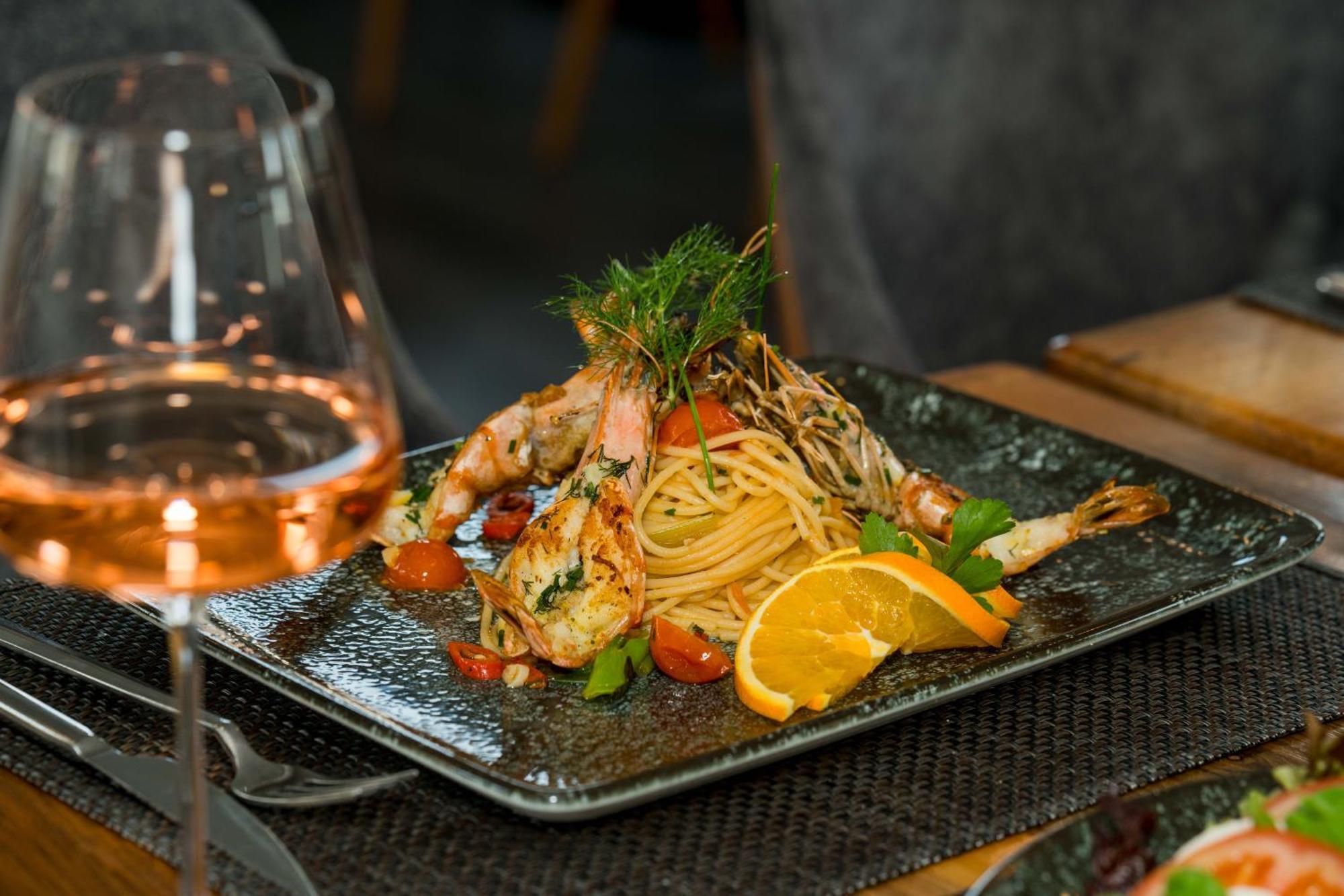 Roca Restaurant Und Hotel Bommersheim Zewnętrze zdjęcie