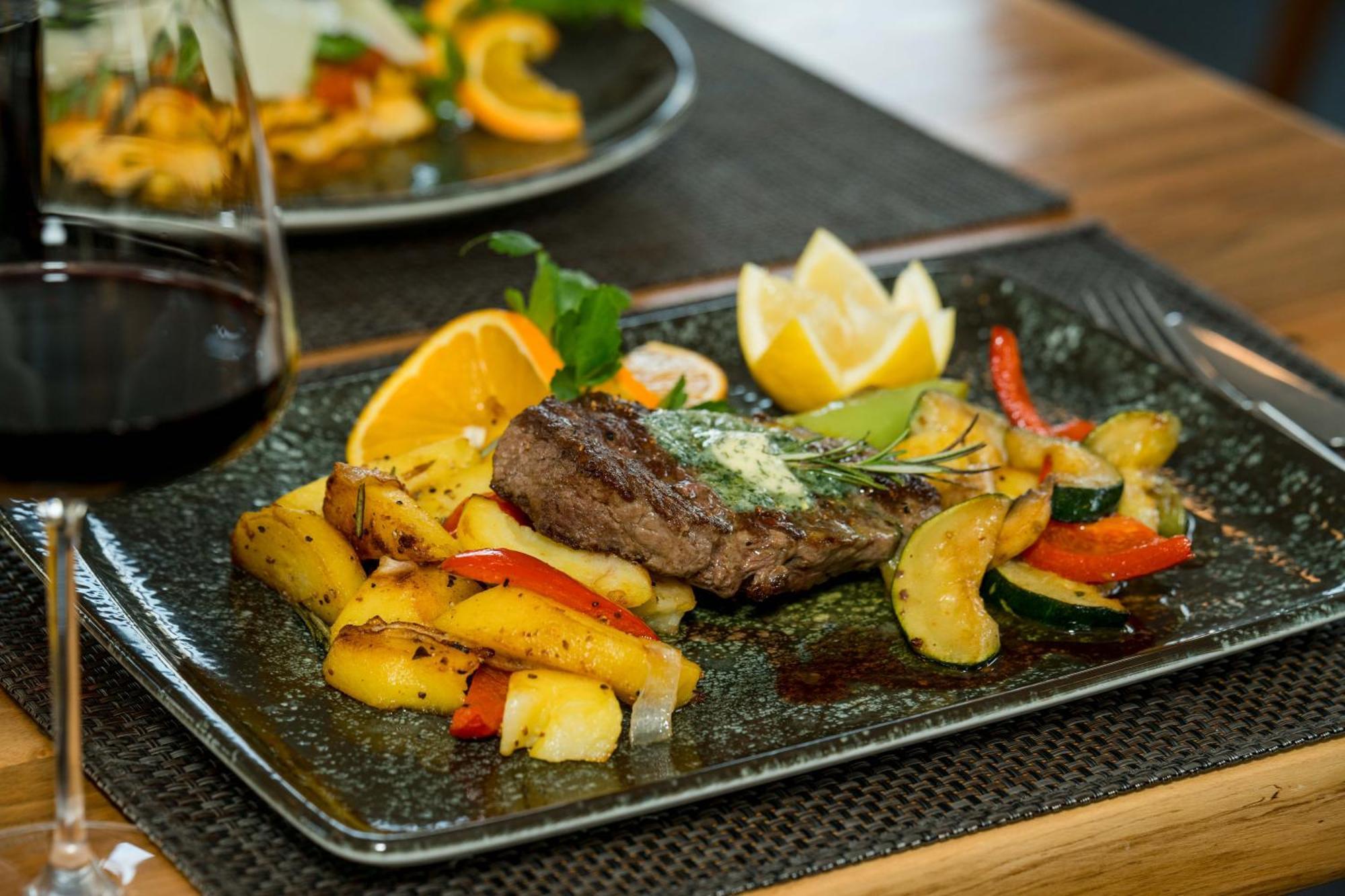 Roca Restaurant Und Hotel Bommersheim Zewnętrze zdjęcie