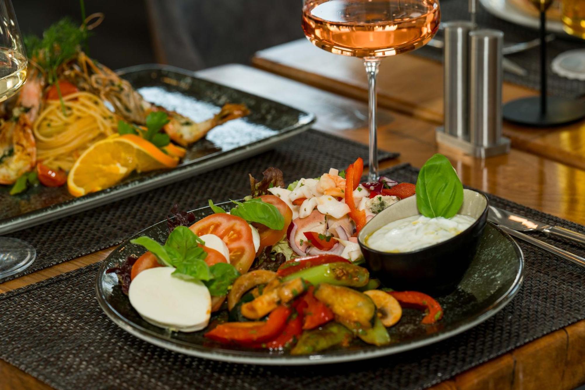 Roca Restaurant Und Hotel Bommersheim Zewnętrze zdjęcie
