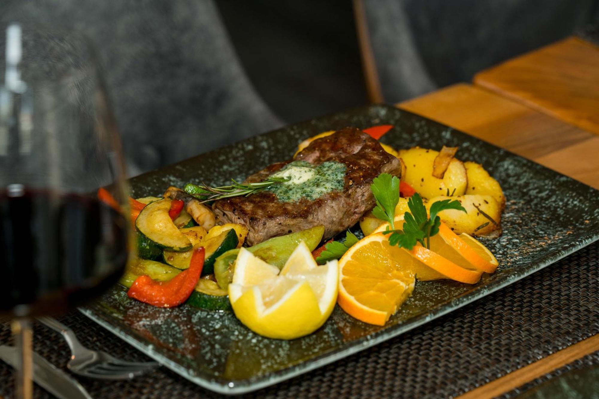 Roca Restaurant Und Hotel Bommersheim Zewnętrze zdjęcie