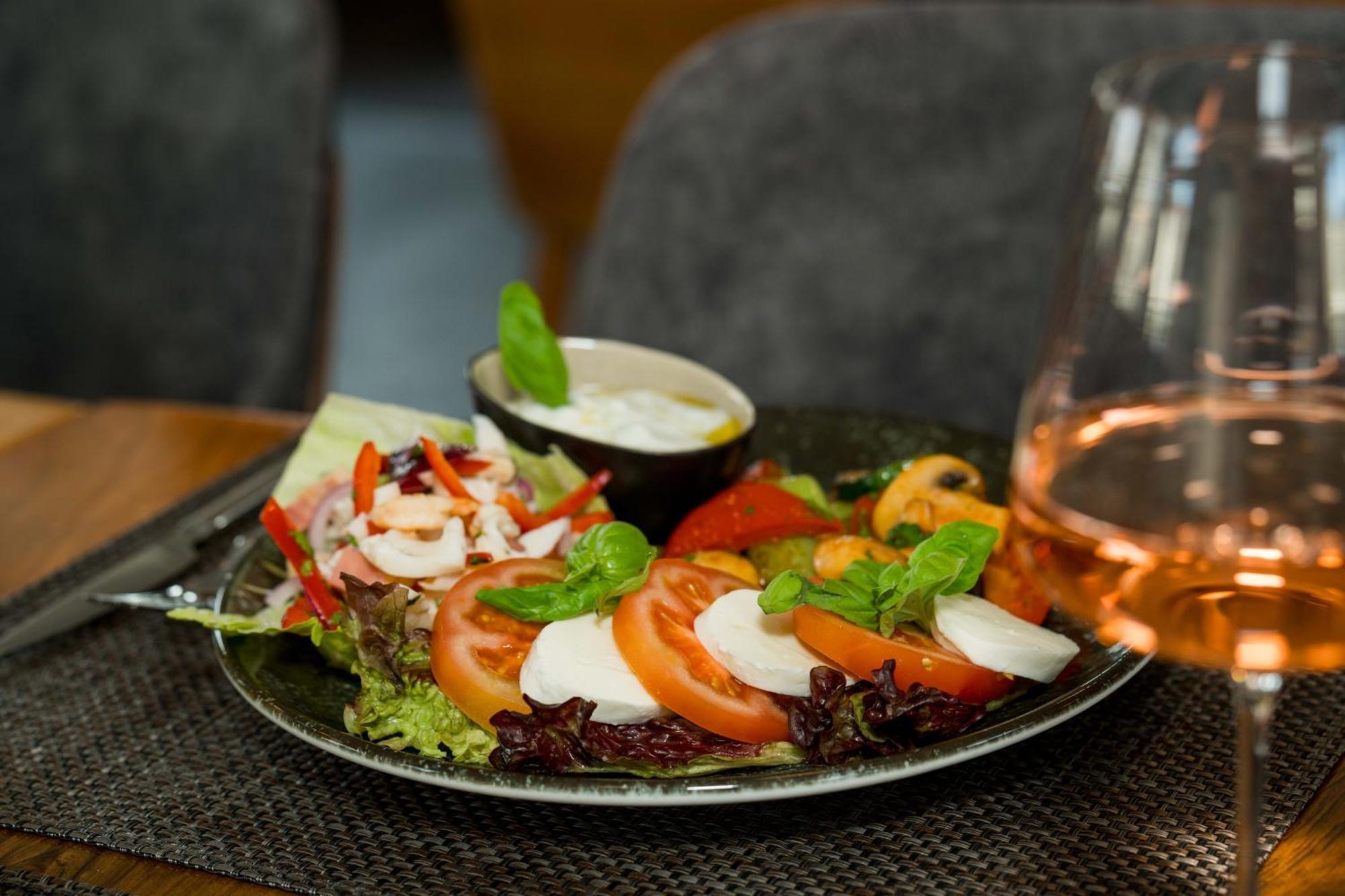Roca Restaurant Und Hotel Bommersheim Zewnętrze zdjęcie