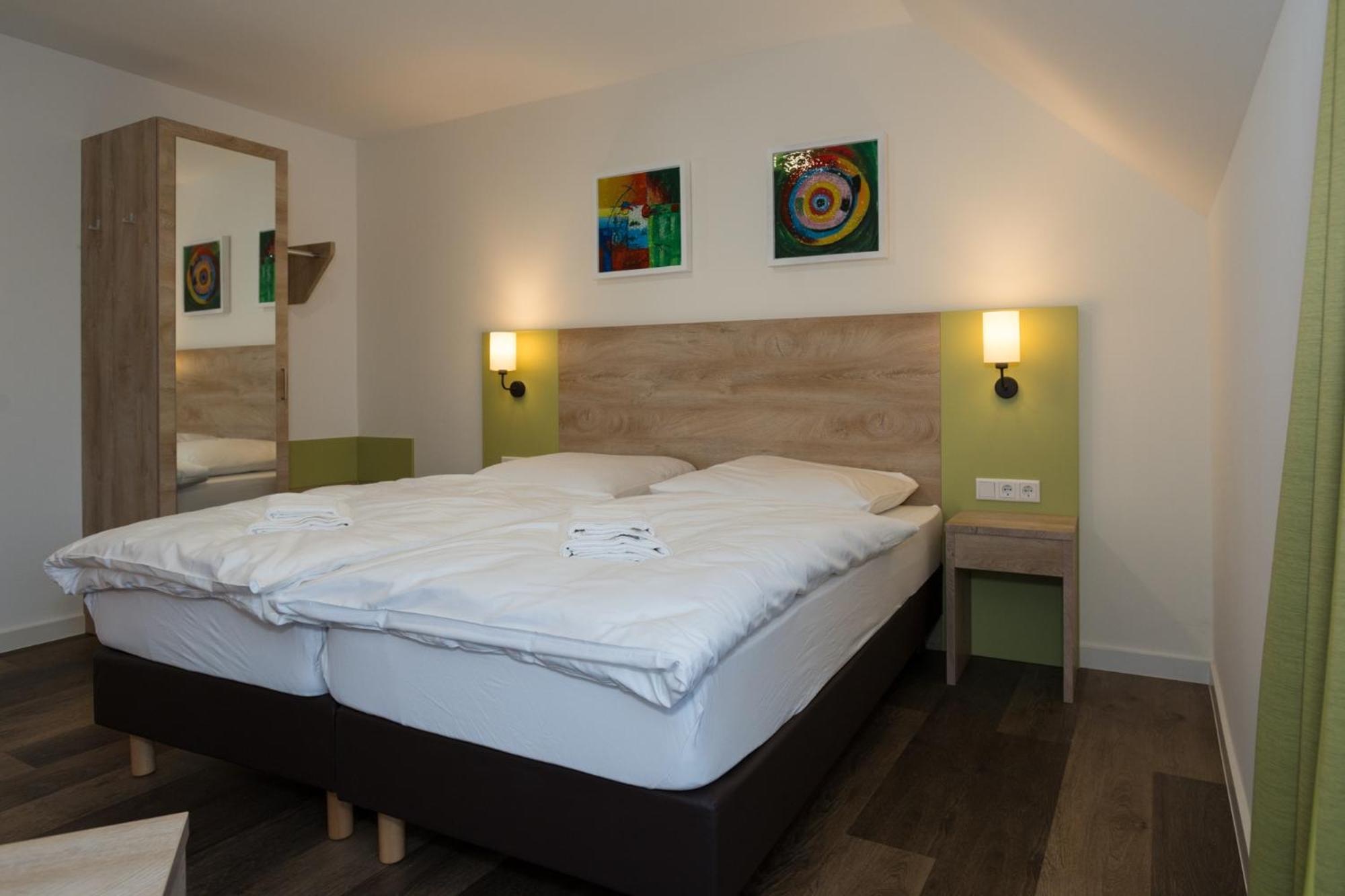 Roca Restaurant Und Hotel Bommersheim Zewnętrze zdjęcie