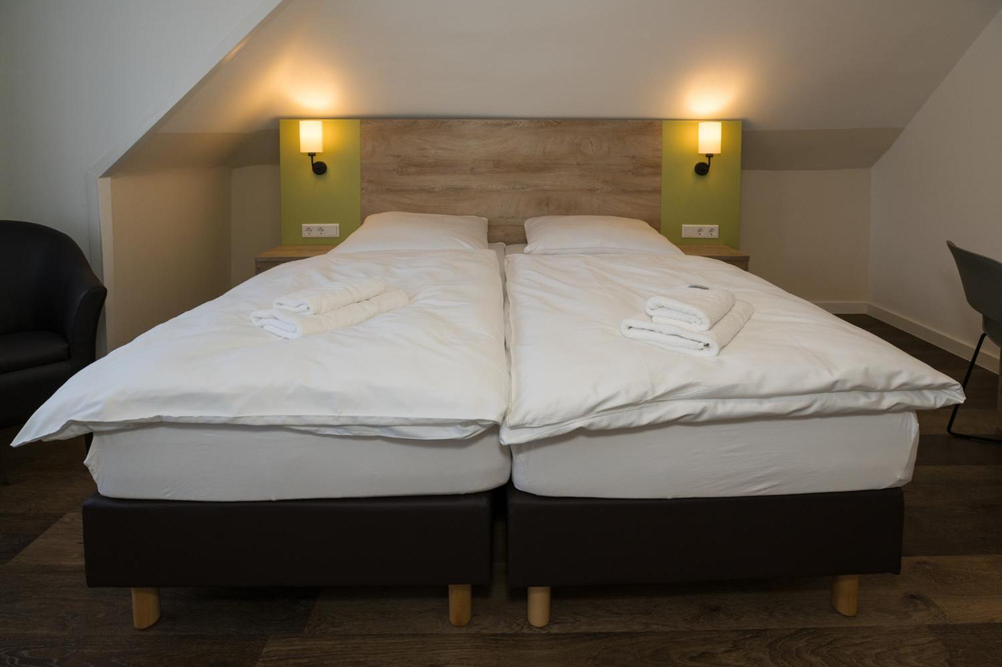 Roca Restaurant Und Hotel Bommersheim Zewnętrze zdjęcie