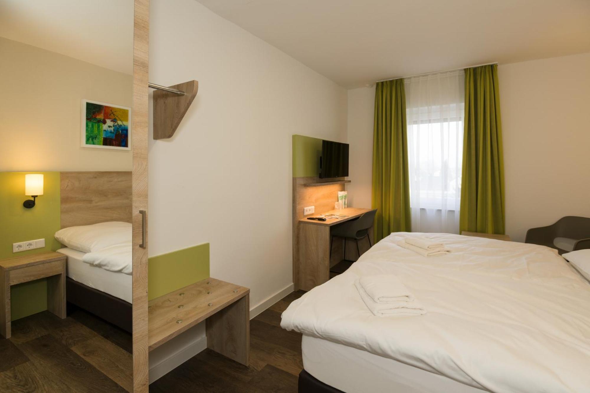 Roca Restaurant Und Hotel Bommersheim Zewnętrze zdjęcie